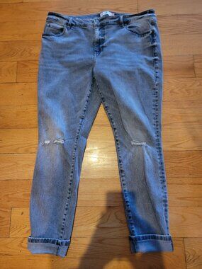 CAbi High Skinny Distressed Jeans Size 16